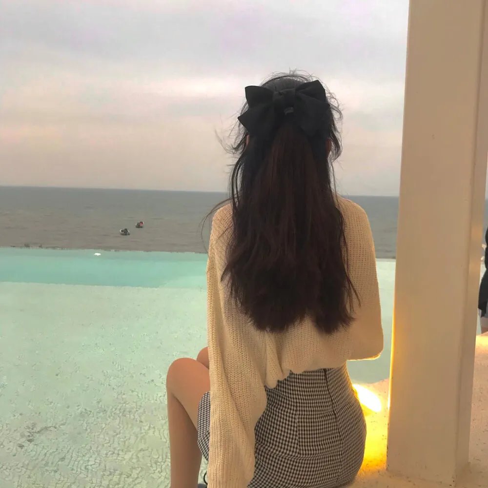 两个爱人和一只熊